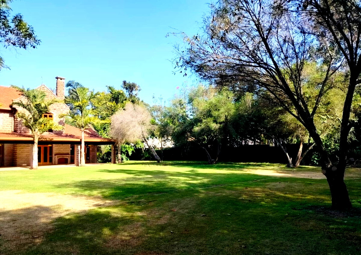 5-Ensuite Townhouse with Double-Glazed Windows & Mature Gardens – Karen