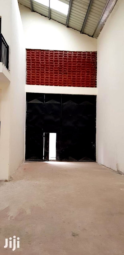 Modern Godown In Industrial Area - Image 5