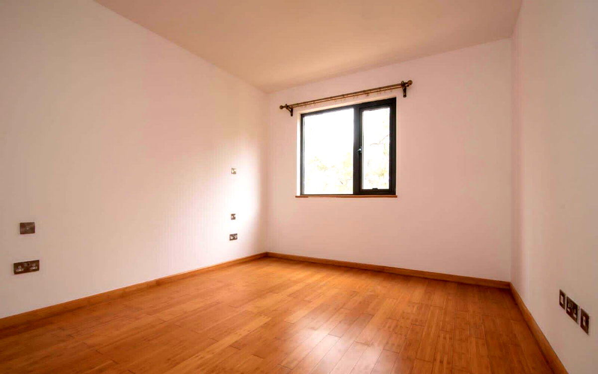 4BR Ensuite Townhouse with Private Garden & Pool Access – Garden Estate