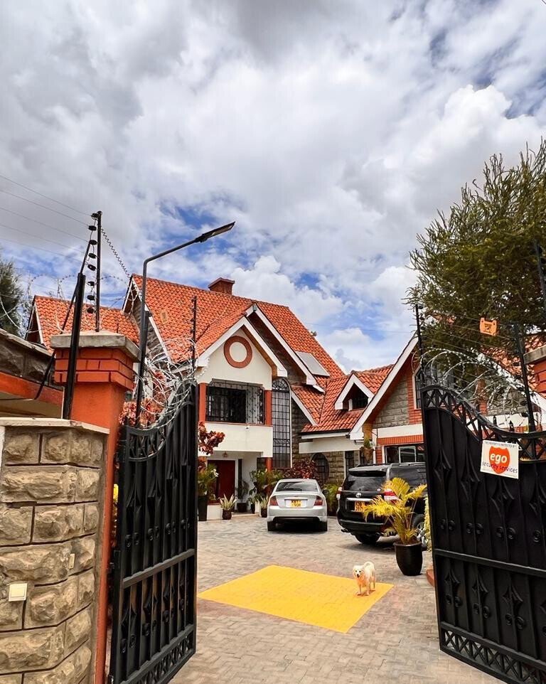 6-Bedroom All-Ensuite Townhouse with DSQ & Office - Chuna, Kitengela