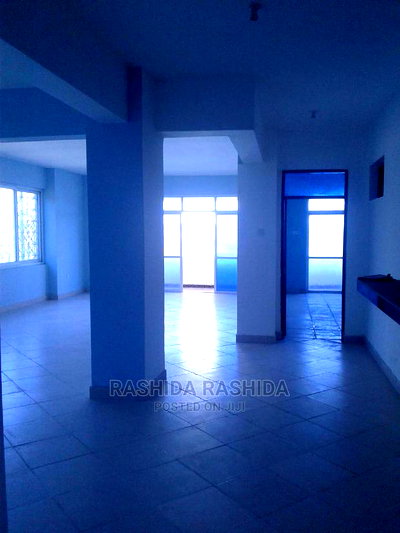 4bdrm Apartment in Tudor Creek for Sale - Image 4