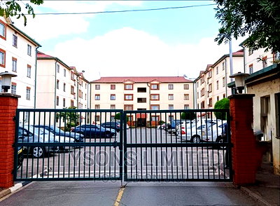 3bdrm Apartment in Nyayo Estate for sale - Image 1