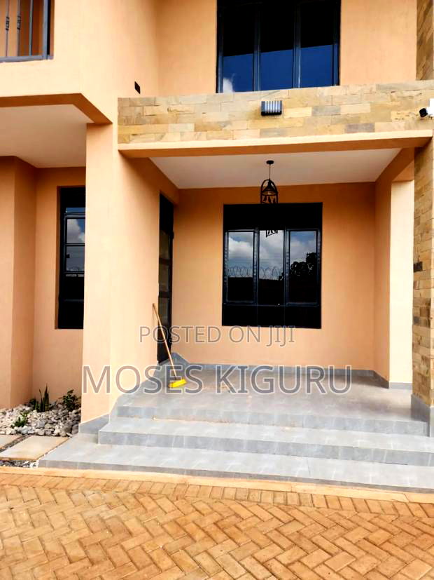 4bdrm Maisonette in Mugutha Estate, Ruiru for sale