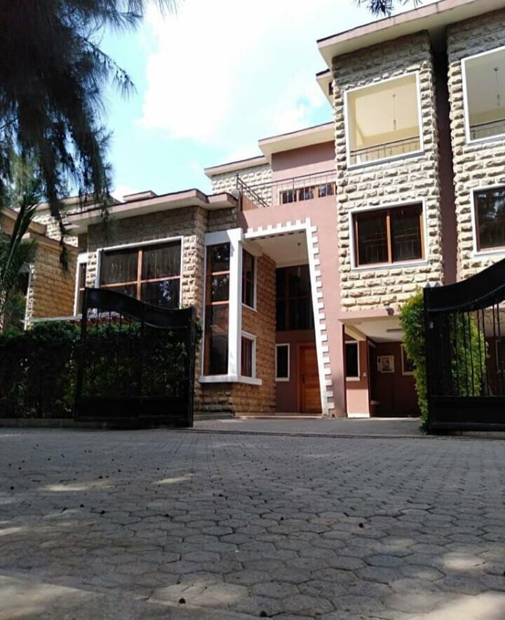 5BR House with Garden at KSh 300K