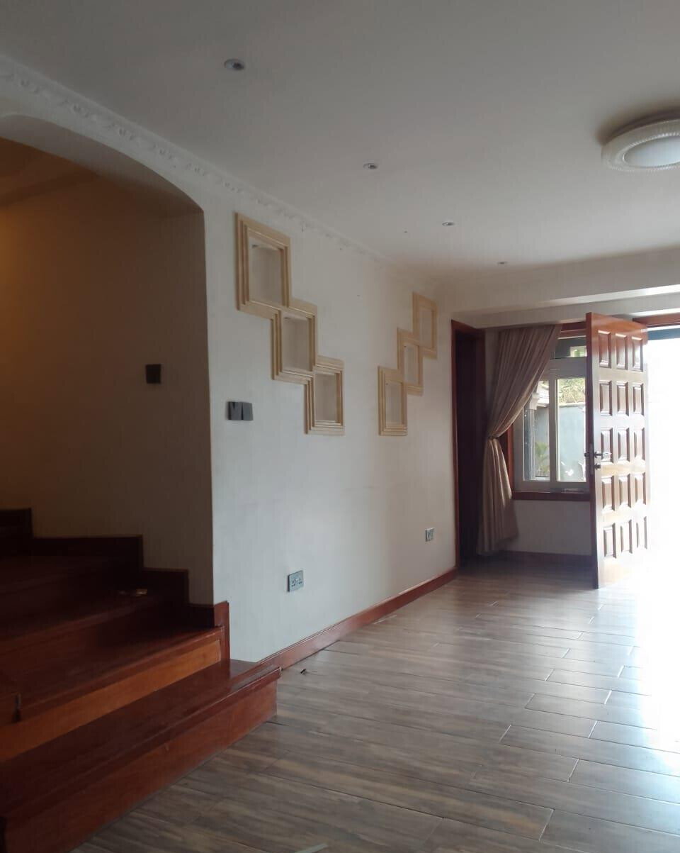 6-Ensuite Townhouse with Ground-Floor Master – Karen