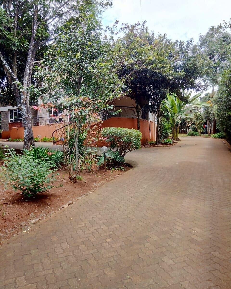 5BR Double-Storey Home on Half-Acre Garden - Loresho