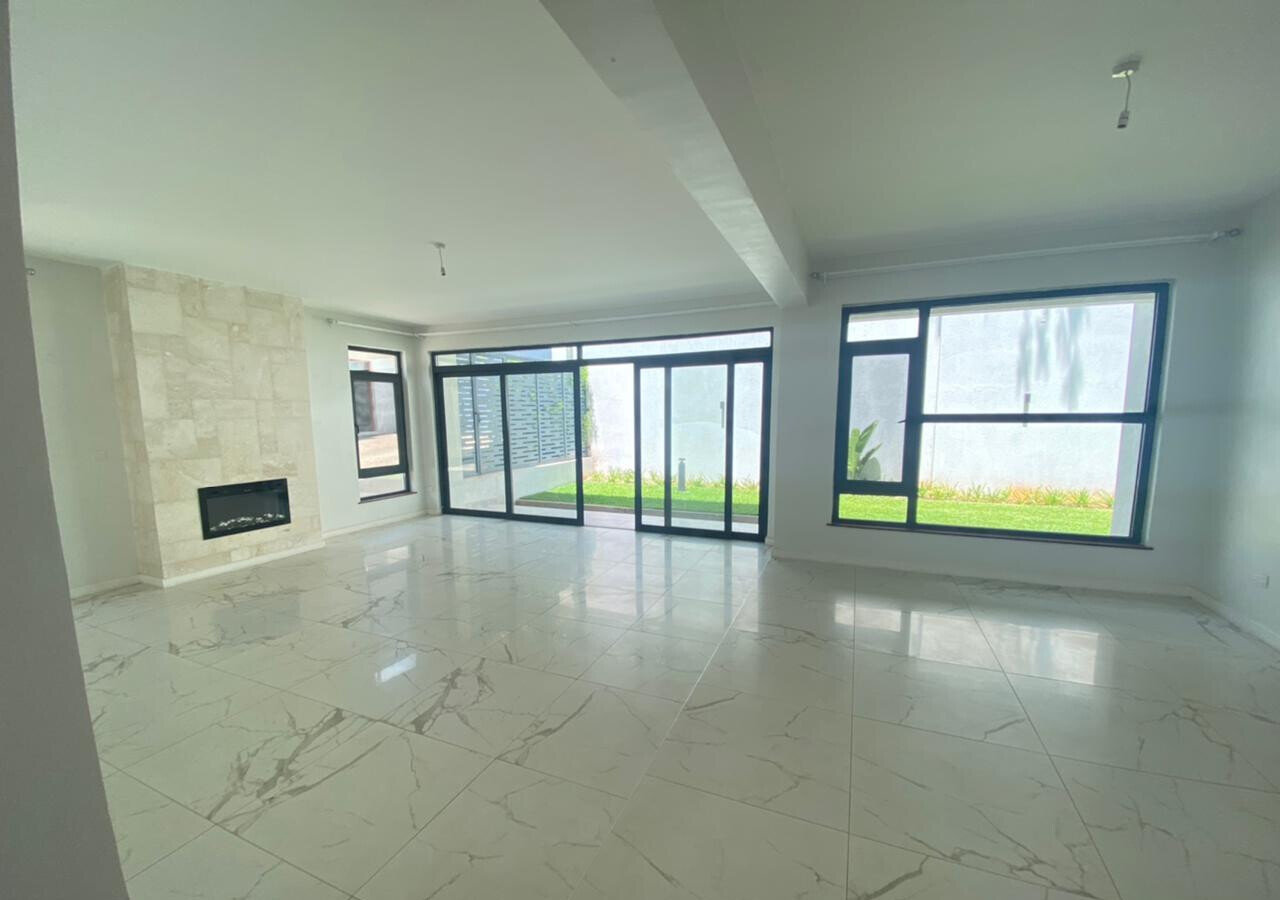 Executive 5-Ensuite Townhouse with Rooftop Terrace - Lavington