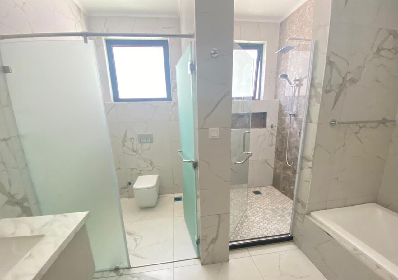 Executive 5-Ensuite Townhouse with Rooftop Terrace - Lavington