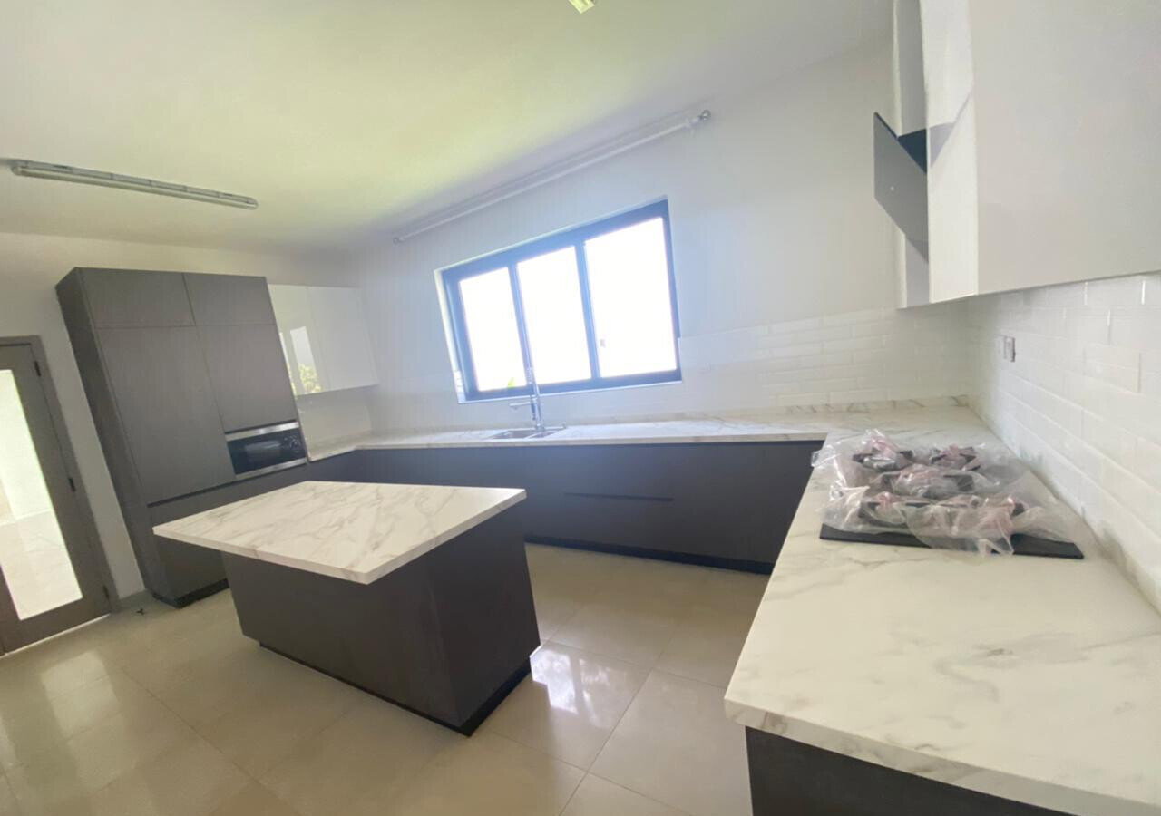 Executive 5-Ensuite Townhouse with Rooftop Terrace - Lavington