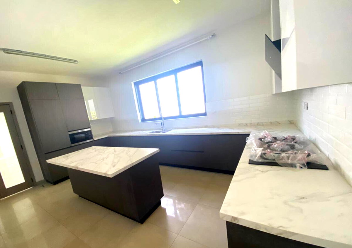 Executive 5-Ensuite Townhouse with Rooftop Terrace - Lavington