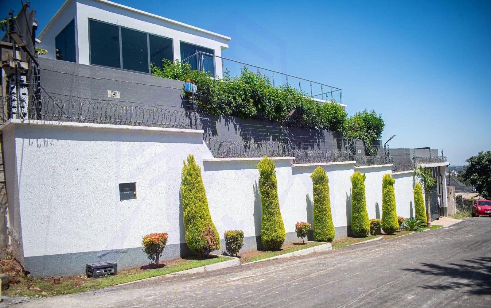 4BR Villa with Breathtaking Views & Ready Title - Kerarapon