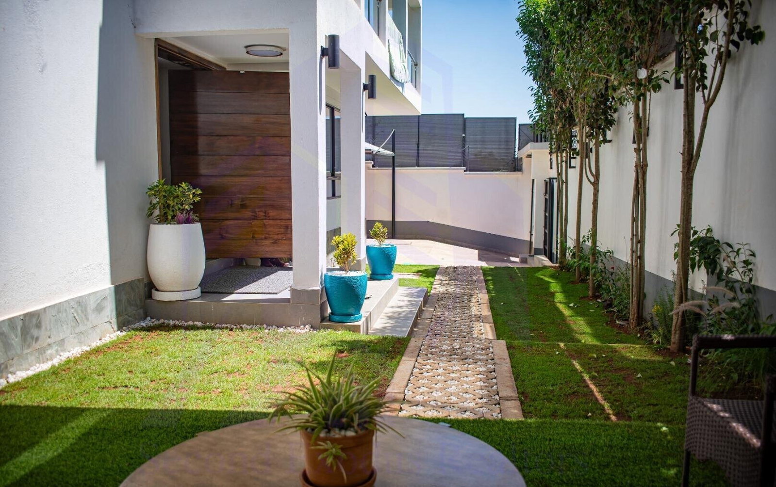4BR Villa with Breathtaking Views & Ready Title - Kerarapon