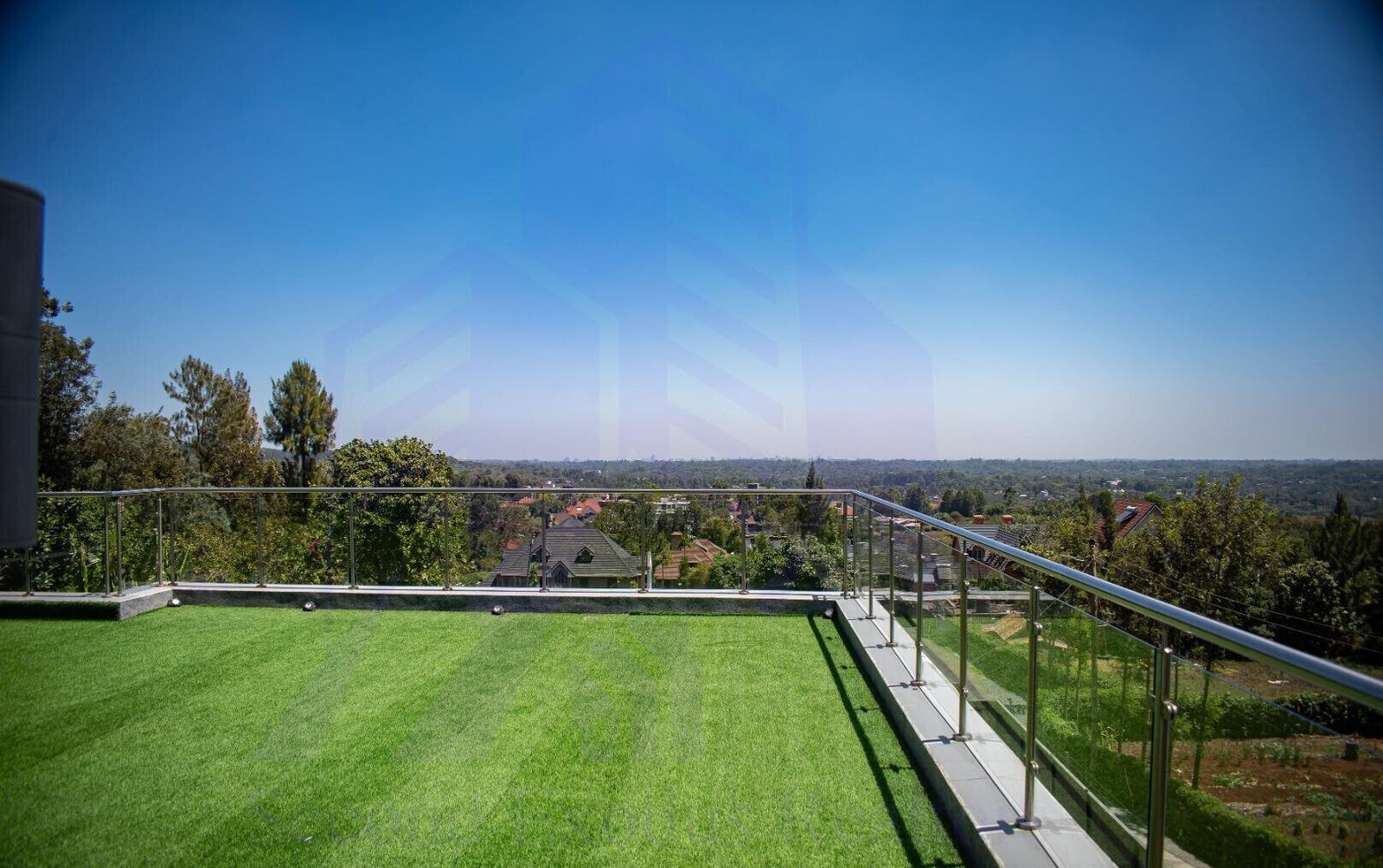 4BR Villa with Breathtaking Views & Ready Title - Kerarapon