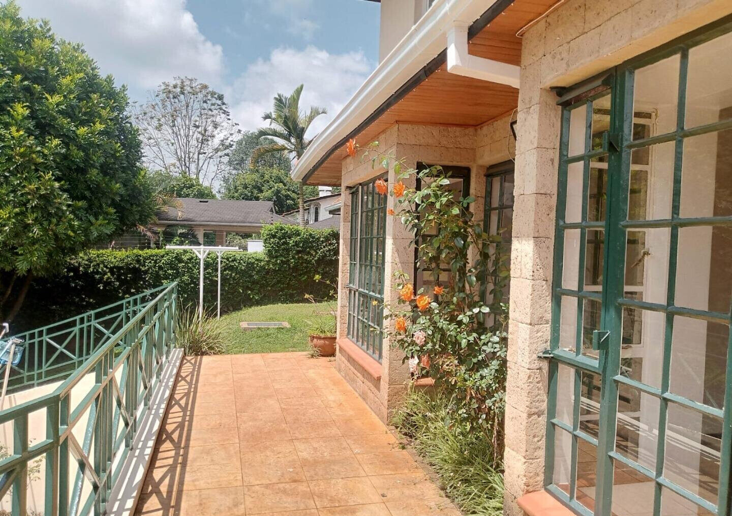 0.15 Acre 5BR Haven with Garden