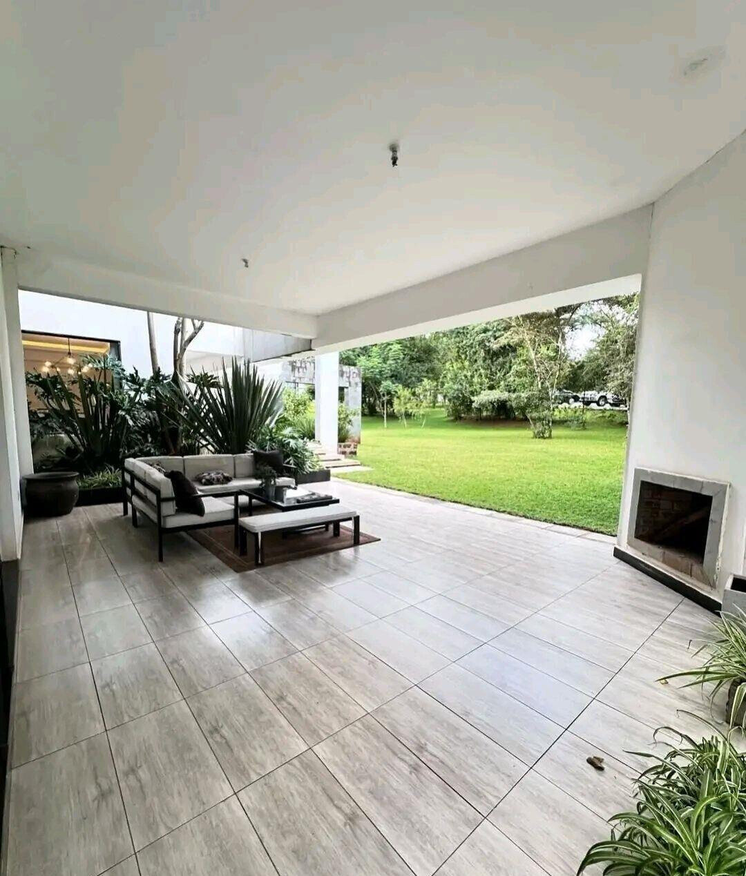 5-Ensuite Townhouse with Forest Views & DSQ – Karen Ololua