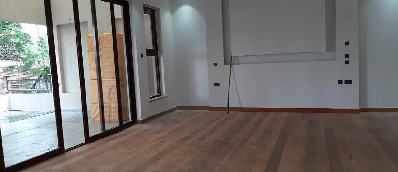Brand-New 5-Bed Villa with Chef's Kitchen & Clubhouse - Lavington