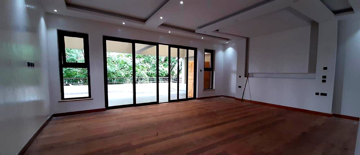 Brand-New 5-Bed Villa with Chef's Kitchen & Clubhouse - Lavington