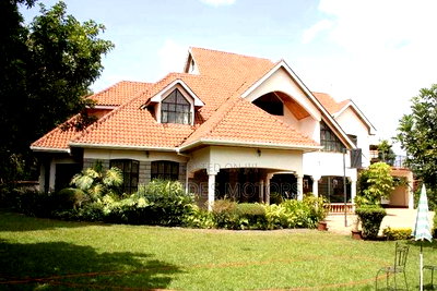 7 Bedroom House for Sale in Nyari Nairobi - Image 1