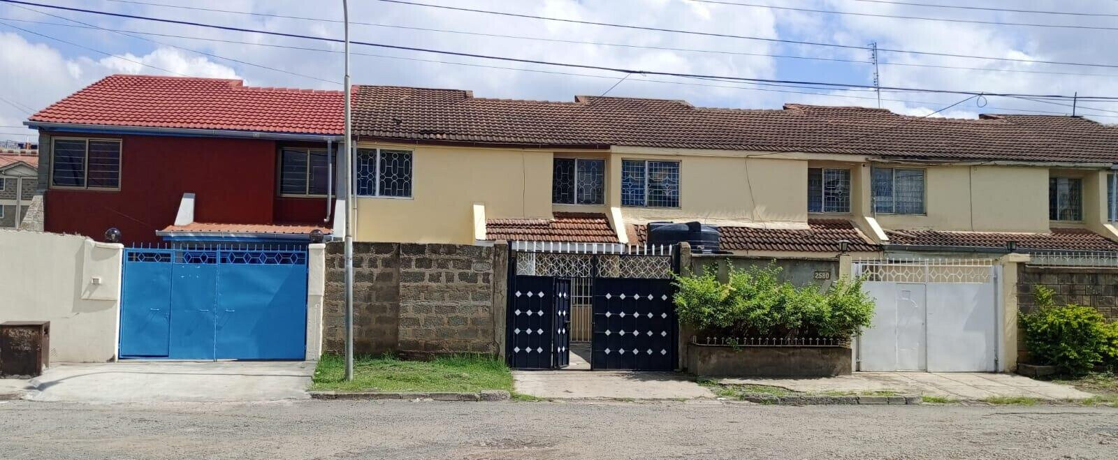 4BR Maisonette with DSQ & Private Garden - Donholm Greenfields