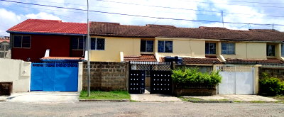 4BR Maisonette with DSQ & Private Garden - Donholm Greenfields