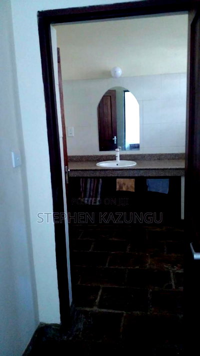Furnished 2bdrm House in Golf &amp; Living, Ukunda for rent - Image 9