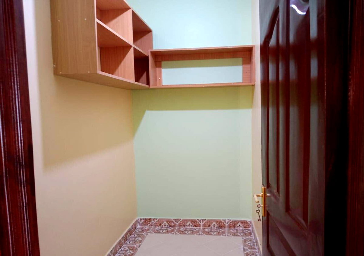 4BR Maisonette with Ready Title - Donholm
