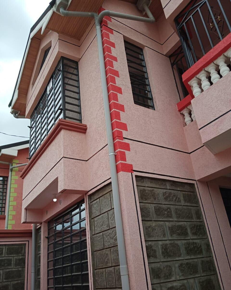 4BR Maisonette with Ready Title - Donholm