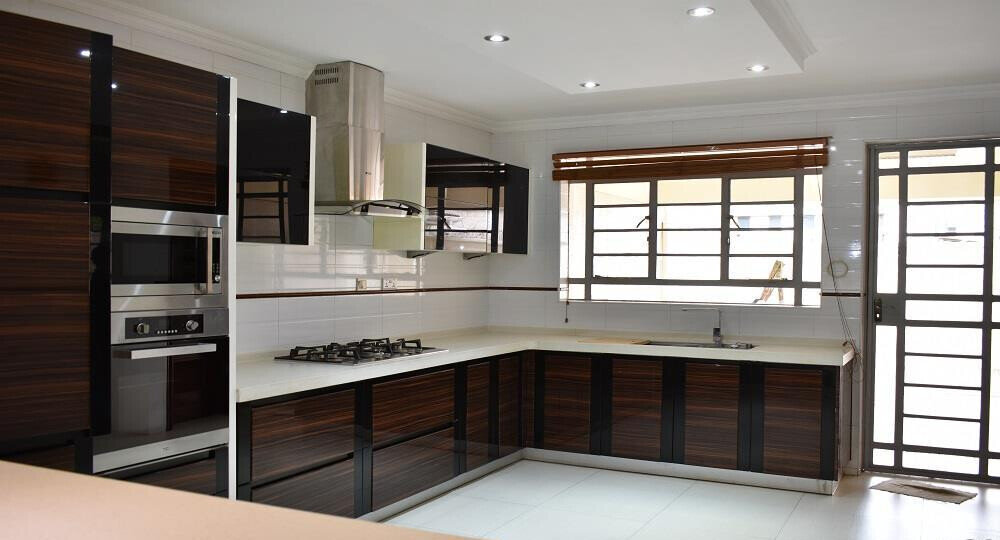 5-Ensuite Townhouse with DSQ & Inverter - Spring Valley