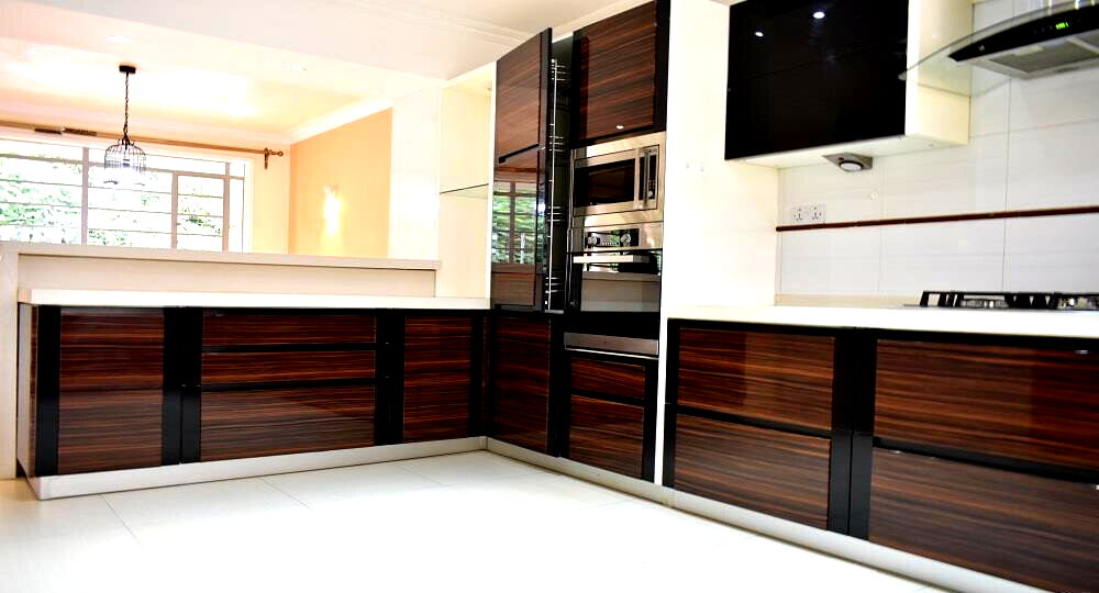 5-Ensuite Townhouse with DSQ & Inverter - Spring Valley