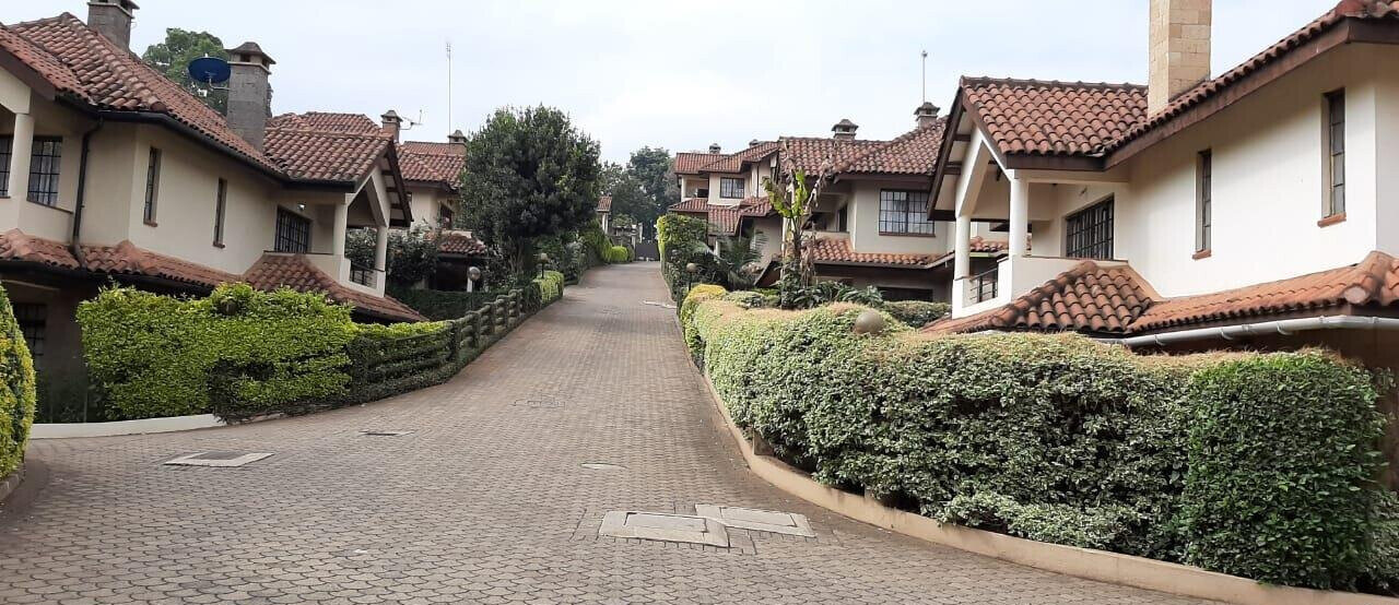 4-Ensuite Townhouse with TV Room & Pantry - Lower Kabete