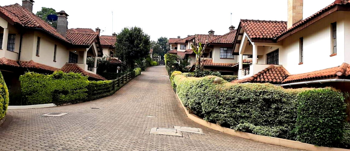 4-Ensuite Townhouse with TV Room & Pantry - Lower Kabete
