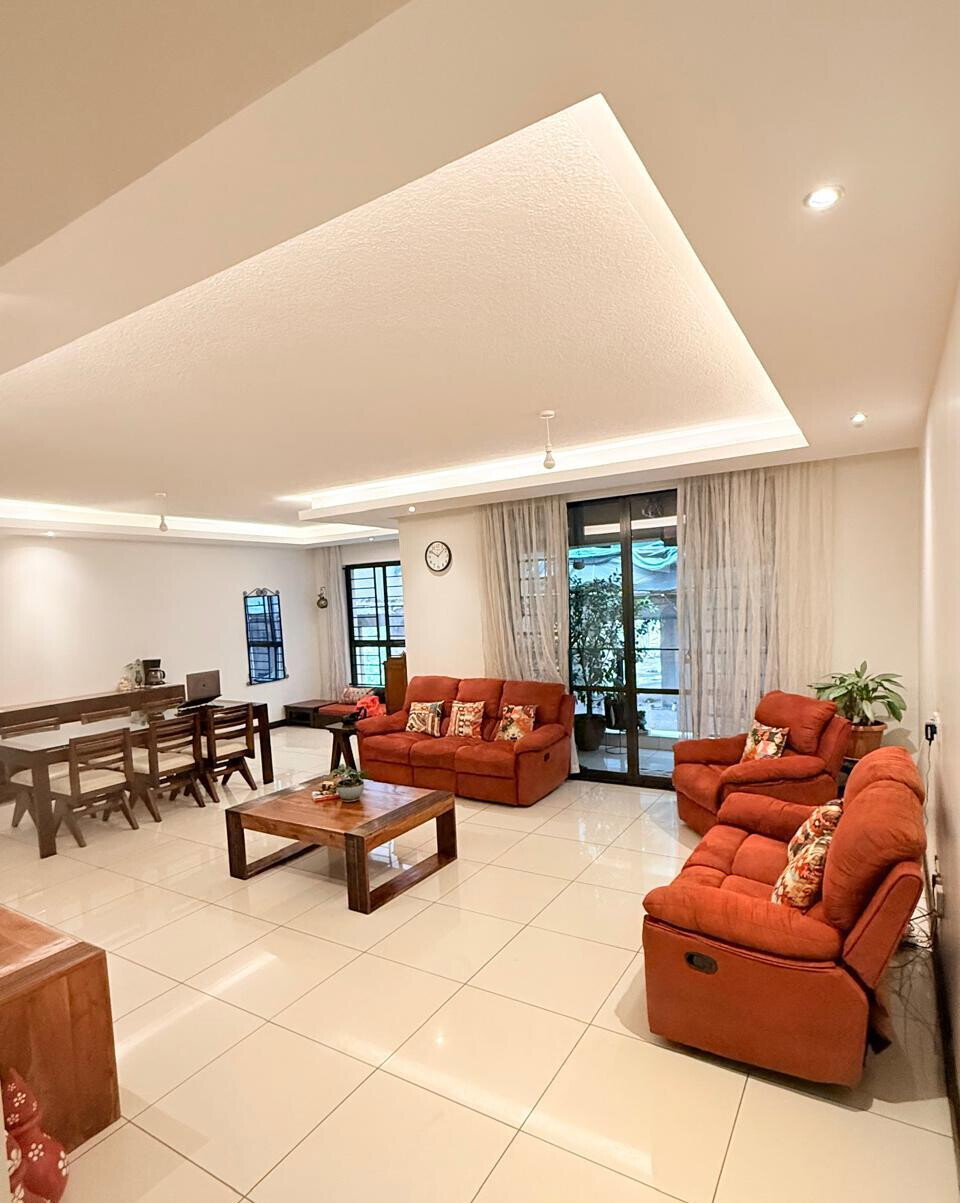 3BR All-Ensuite with Heated Pool & Pet-Friendly Policy - Spring Valley