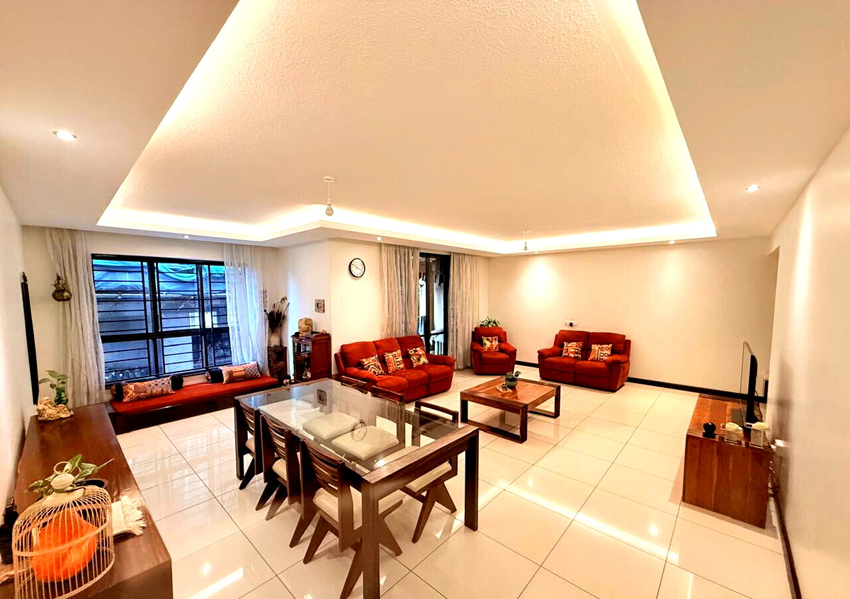 3BR All-Ensuite with Heated Pool & Pet-Friendly Policy - Spring Valley