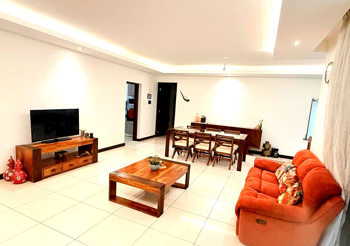 3BR All-Ensuite with Heated Pool & Pet-Friendly Policy - Spring Valley
