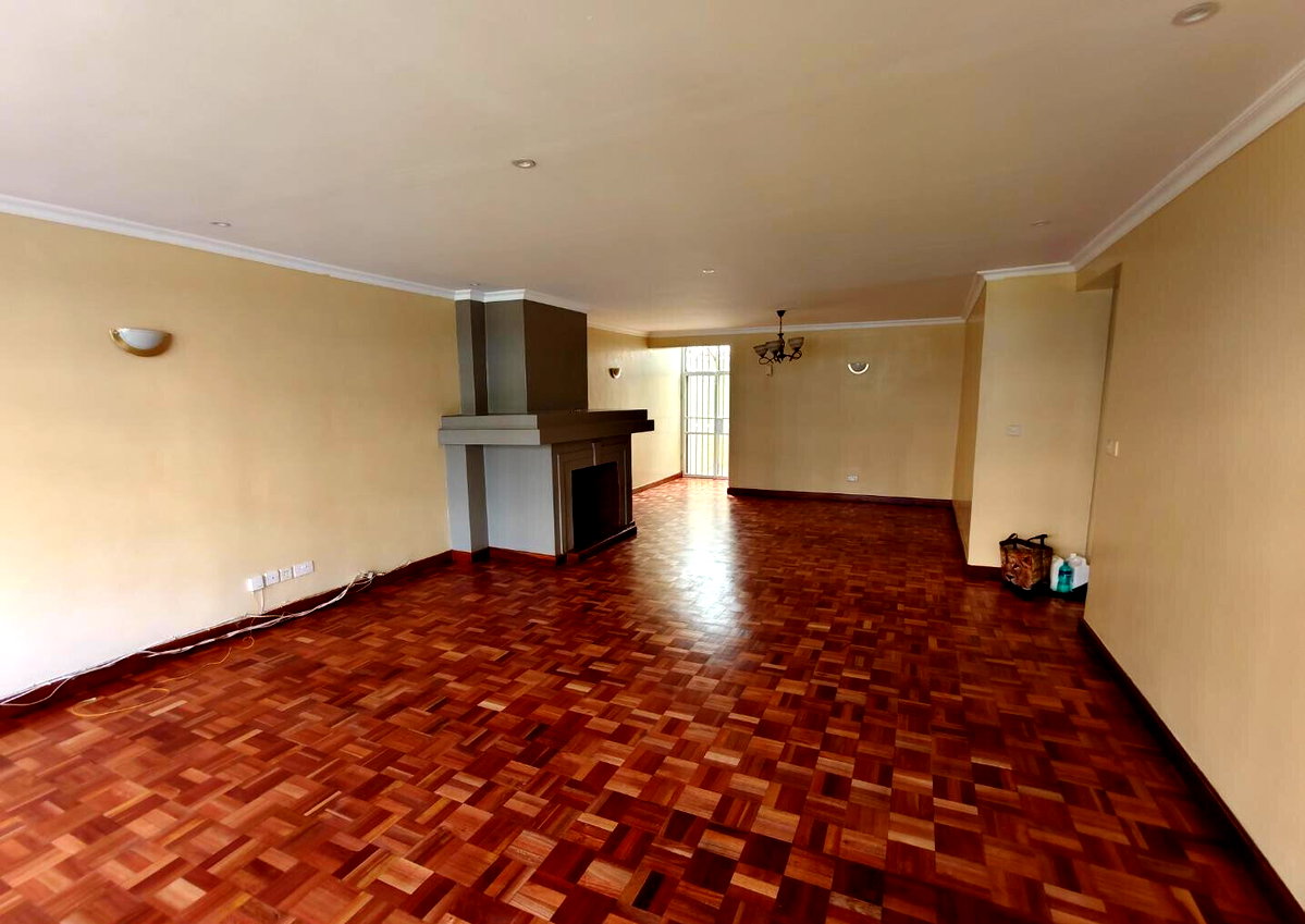 5-Ensuite Townhouse with Fireplace & DSQ - Lavington