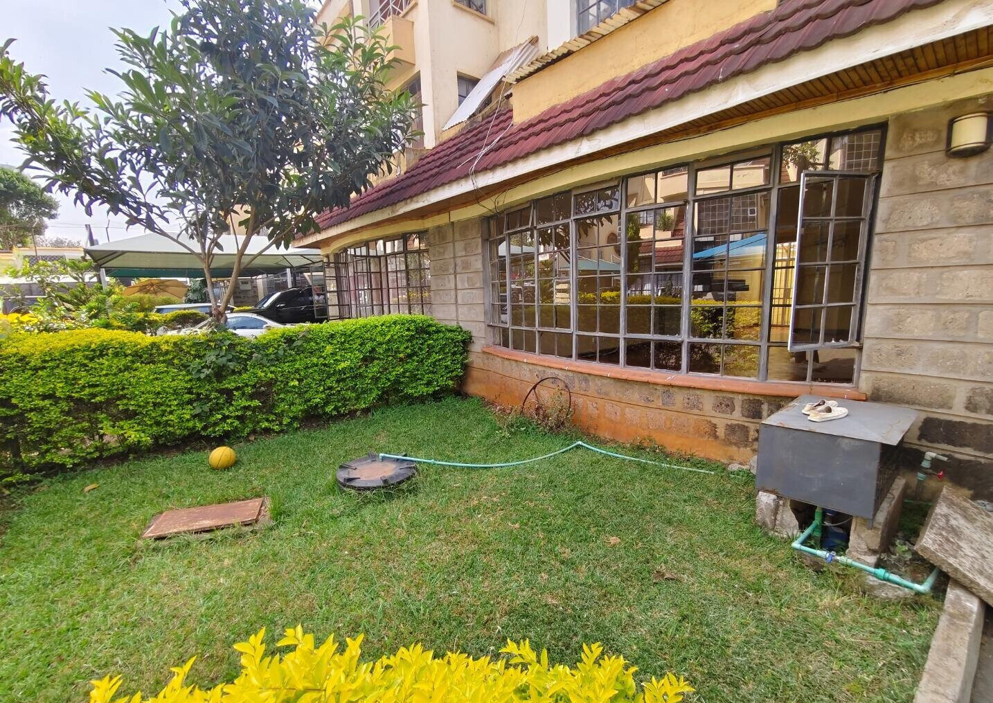 5-Ensuite Townhouse with Fireplace & DSQ - Lavington