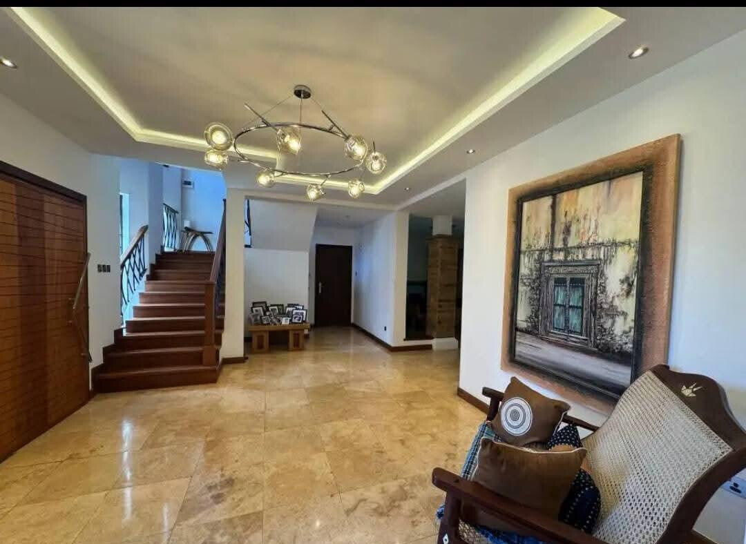 UN-Approved 5BR All-Ensuite Villa with Pool Access - Runda