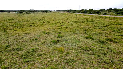 Prime 1 Acre Ewuaso Touching Tarmac at 3m - Image 2