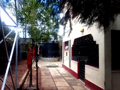 5bdrm Mansion in Kiungani Road, Gateway Mall Area for sale - Image 1