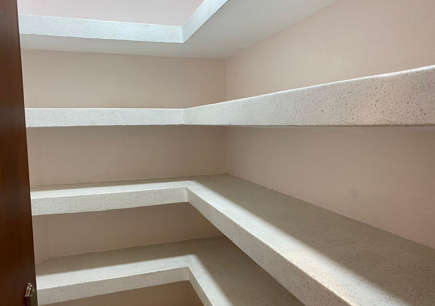 Newly Renovated 5-Bed Townhouse with Staff Quarters - Riverside Drive