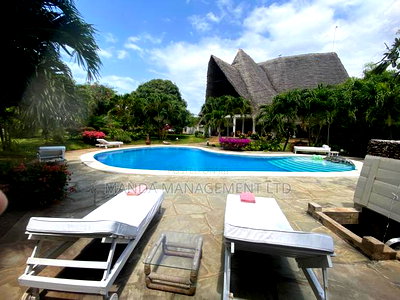 Fabulous Villa for Short Holiday - Image 1