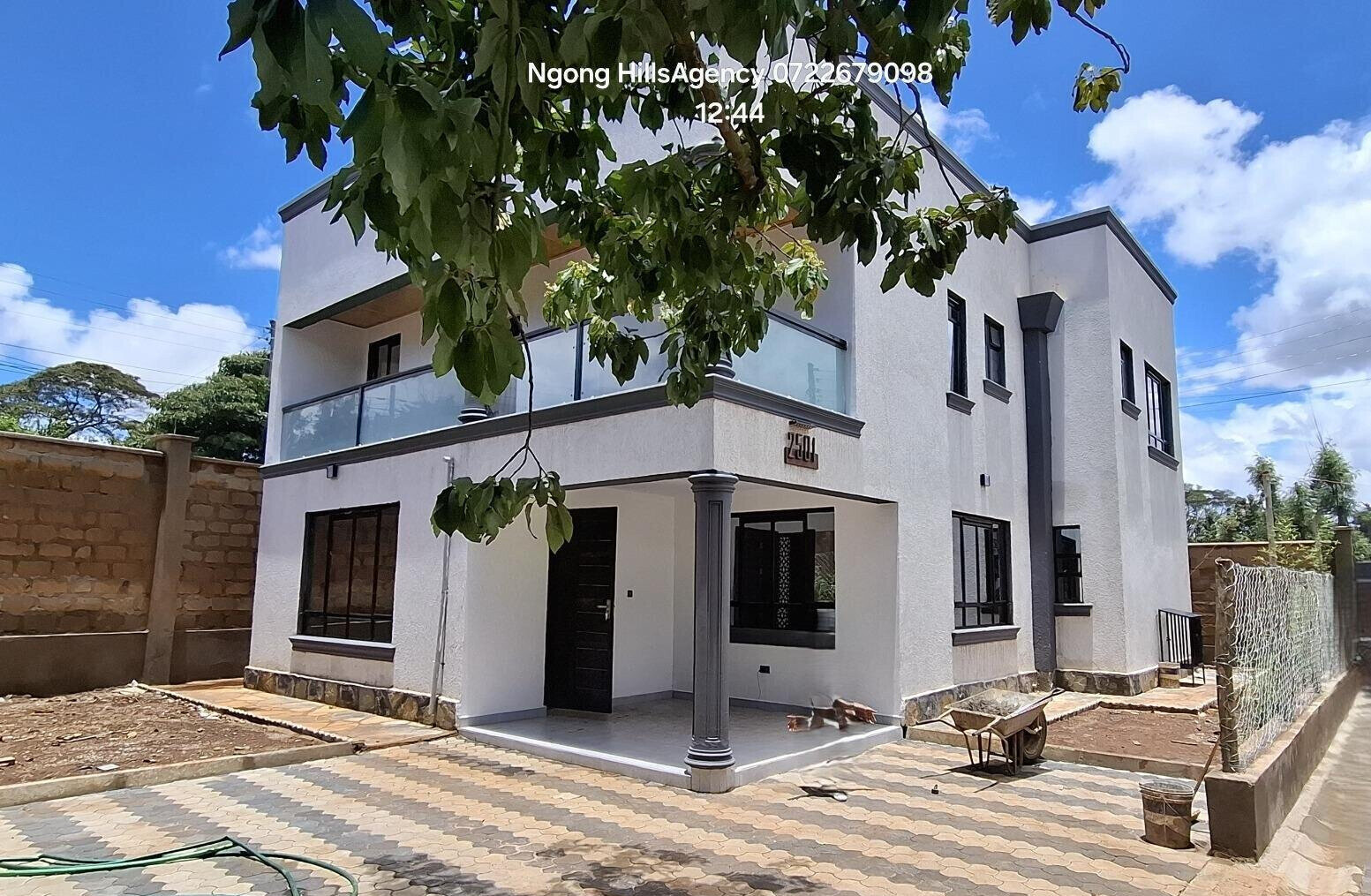 4BR Townhouse with Wooden Floors & Private Balcony - Ngong