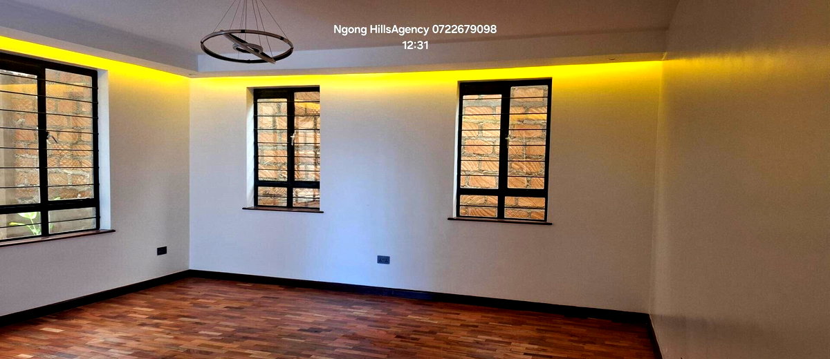 4BR Townhouse with Wooden Floors & Private Balcony - Ngong