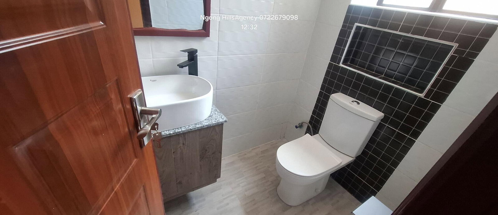 4BR Townhouse with Wooden Floors & Private Balcony - Ngong