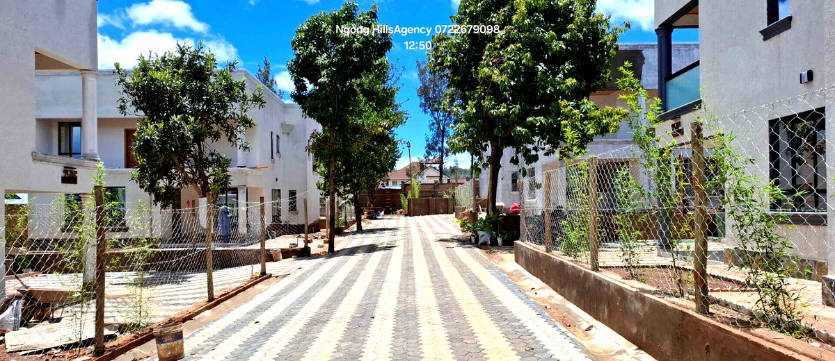 4BR Townhouse with Wooden Floors & Private Balcony - Ngong