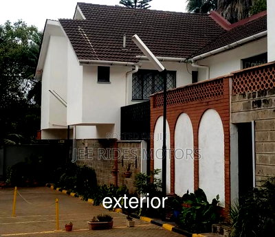 Furnished 4bdrm Townhouse/Terrace for sale - Image 1