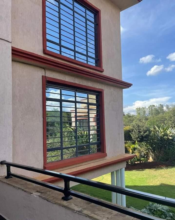 4BR All-Ensuite Townhouse with Jacuzzi & Fireplace - New Runda