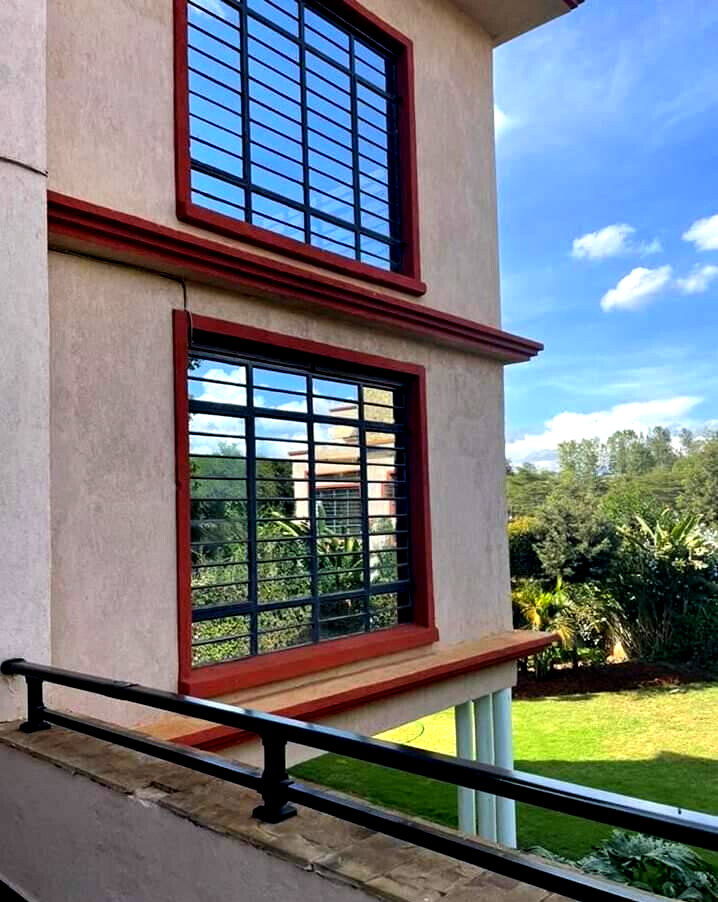 4BR All-Ensuite Townhouse with Jacuzzi & Fireplace - New Runda
