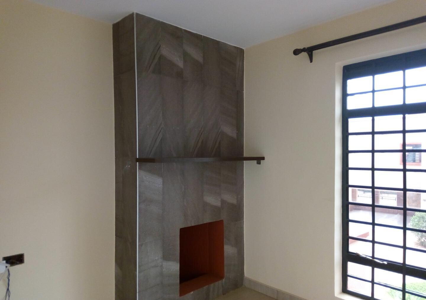 4BR All-Ensuite Townhouse with Jacuzzi & Fireplace - New Runda