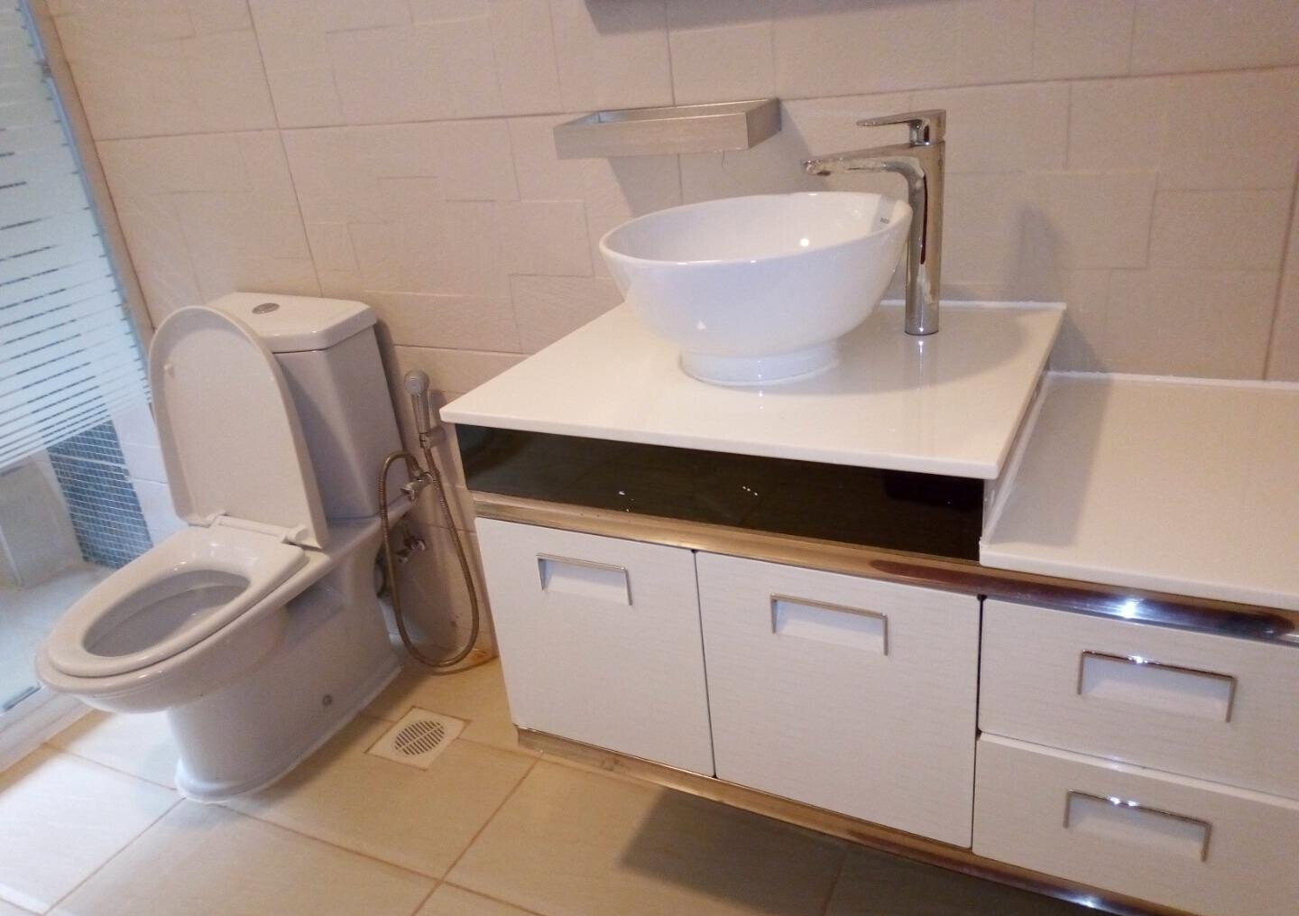 4BR All-Ensuite Townhouse with Jacuzzi & Fireplace - New Runda